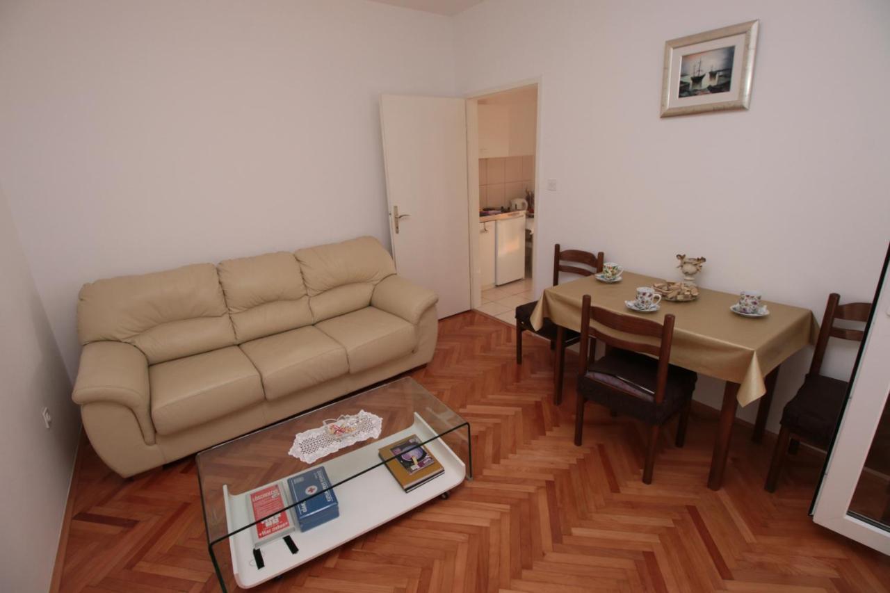 Apartmani Damir Livajic Omis Exterior photo